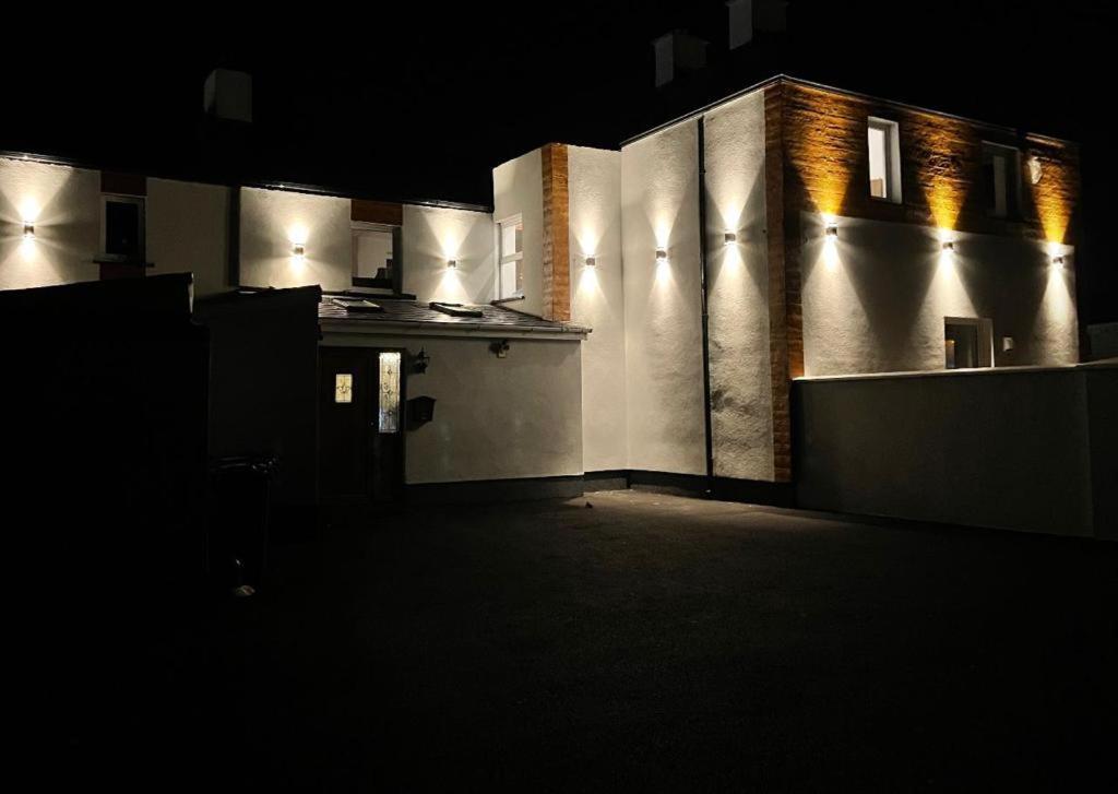 #5 Tgha Luxury One Bedroom Apartment In Athlone Eksteriør bilde